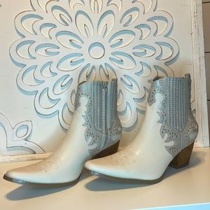 BRAND NEW!!! Eliza” by Coconuts by Matisse